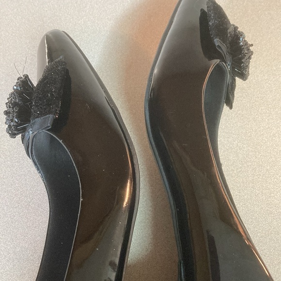 Torts Caliente size 11M black patent leather pumps 2 1/2” heels - preowned - Picture 7 of 11
